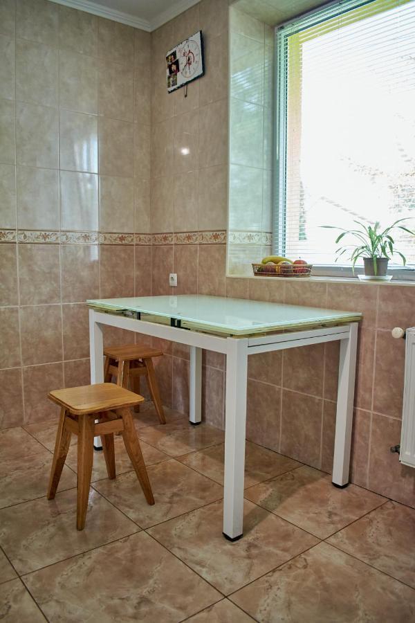 Vacation Home Lubov Kamianets-Podilskyi Exterior foto