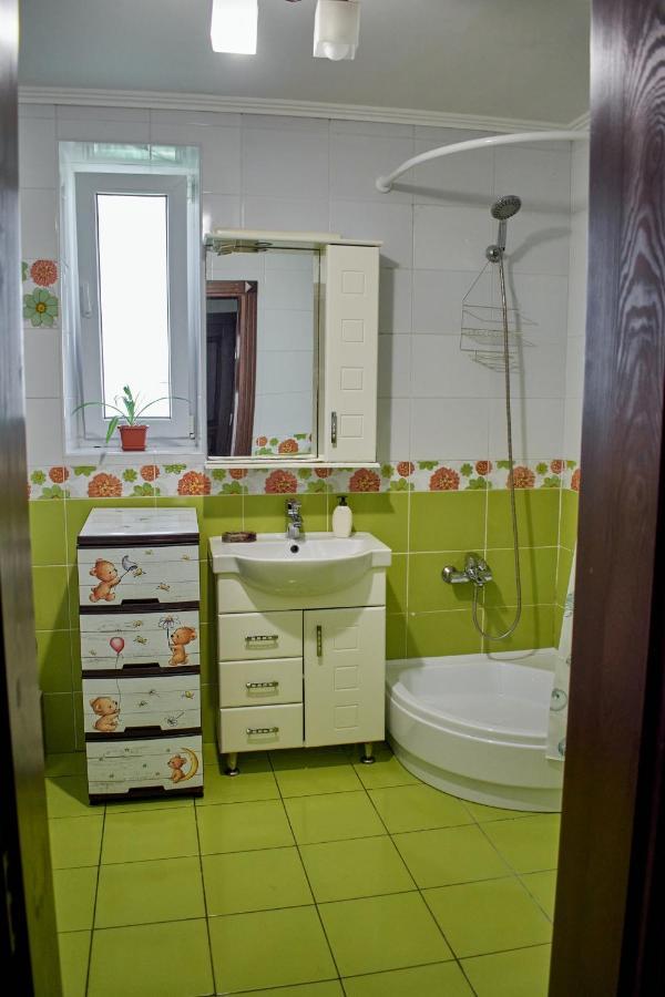 Vacation Home Lubov Kamianets-Podilskyi Exterior foto